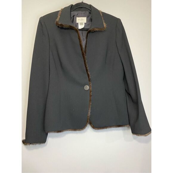 Size 10, Sunny Choi Canadian designer made in Canada wool & mink fur trim blazer - Picture 4 of 6